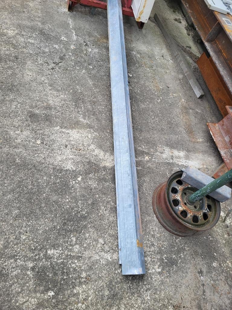 Gegalvaniseerd hoeklijnen 100x100x10, Doe-het-zelf en Verbouw, Metalen, Ophalen of Verzenden, Zo goed als nieuw, IJzer