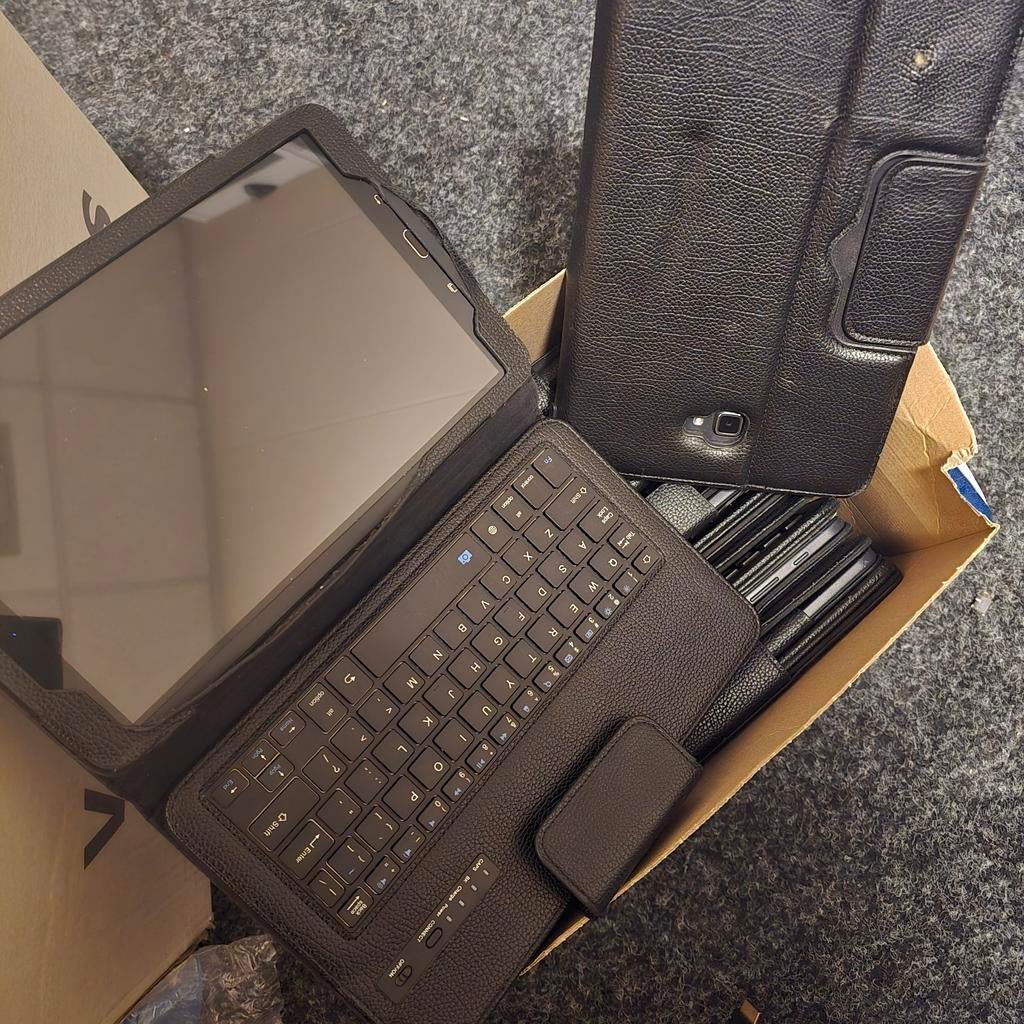 Samsung Tablet - Model SM-T585, 10 inch, Gebruikt, Uitbreidbaar geheugen, Ophalen of Verzenden