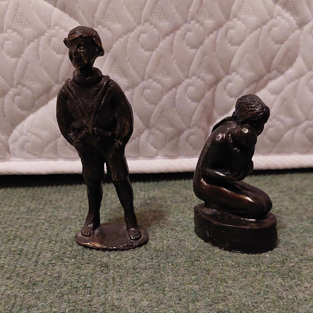 Bronzen beeldjes ( sophietje ), Ophalen, Mens