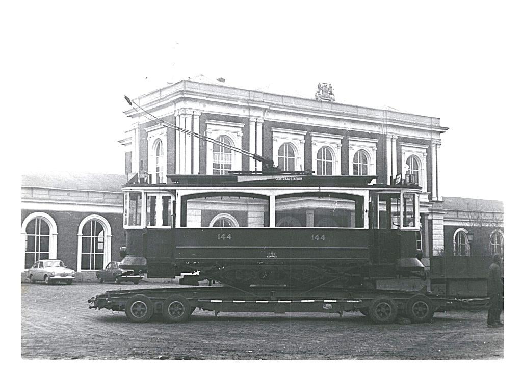 945998 Foto Tram 144 Amsterdam 12-3-1975