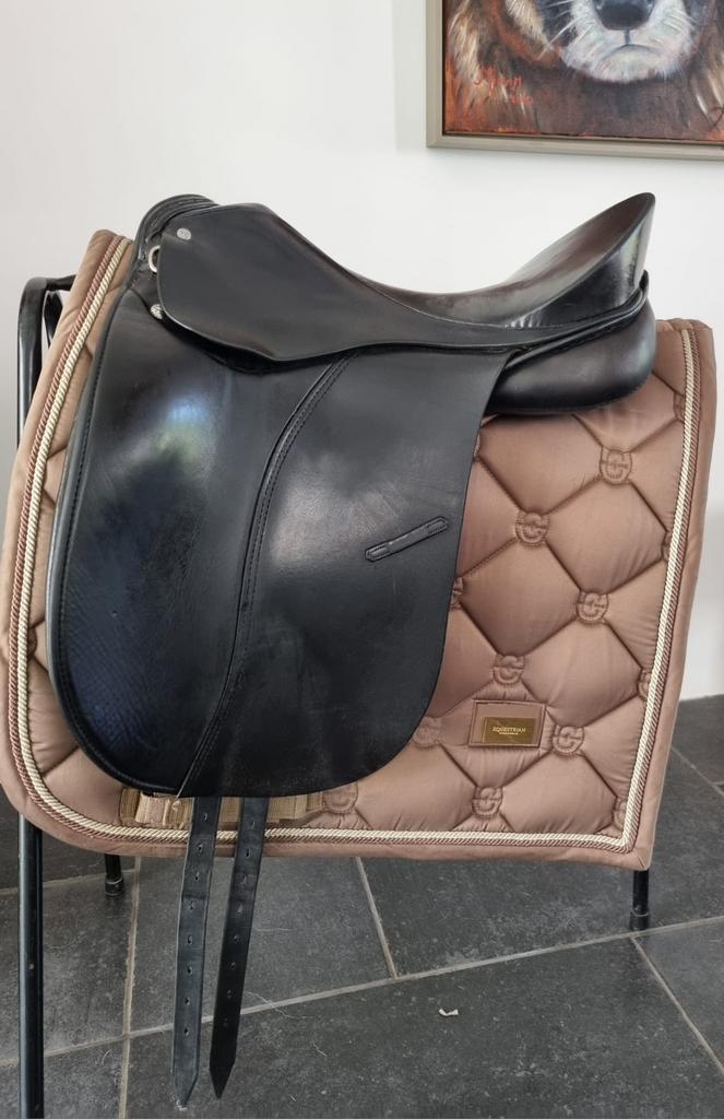 Dressuur zadel, Ophalen