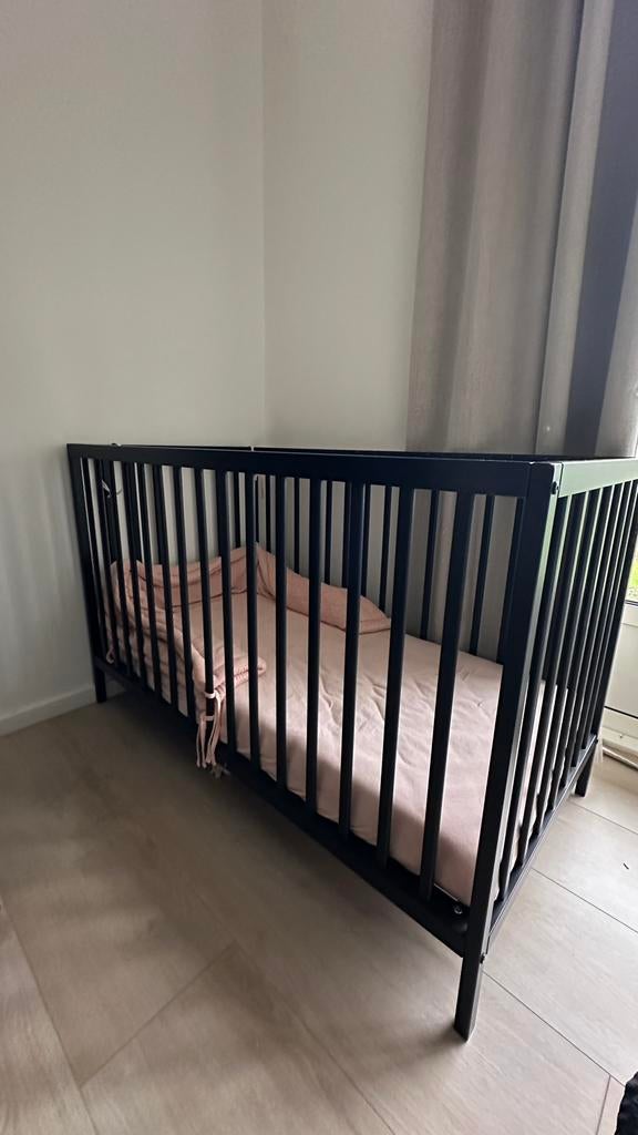 Ledikant van petite amelie, Ophalen, Zo goed als nieuw, Minder dan 140 cm, Matras