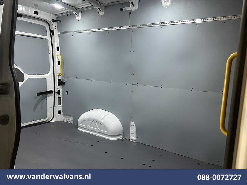 Volkswagen Crafter 2.0 TDI 141pk L3H3 L2H2 Euro6 Airco | App, Voorwielaandrijving, Stof, Gebruikt, 4 cilinders