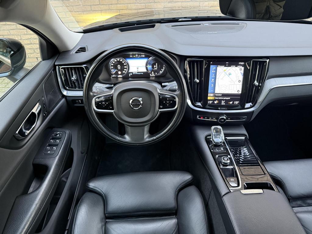 Volvo V60 2.0 T6 Recharge 340pk AWD Inscription | Panorama |, Auto's, Volvo, Gebruikt, 4 cilinders, Hybride Elektrisch/Benzine