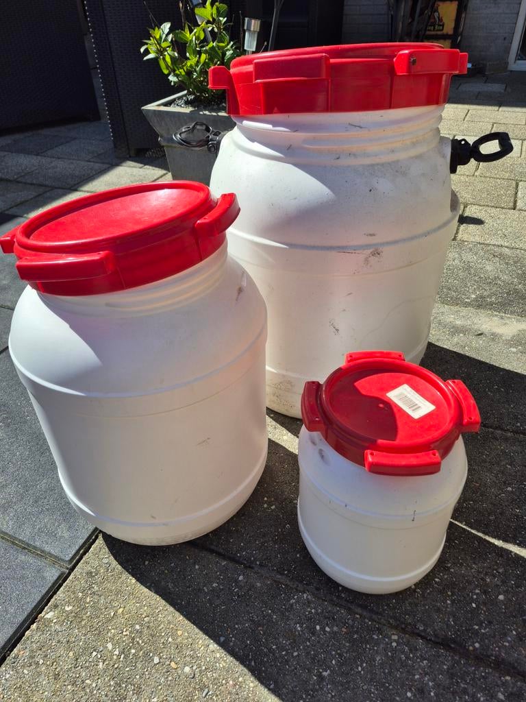 3 Tonnen met schroefdeksel, Ophalen