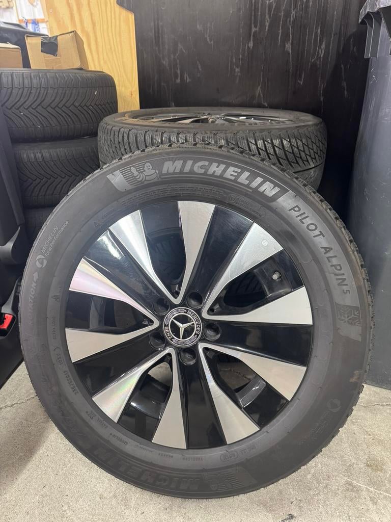 Mercedes Vito V-klasse W447 velgen winterbanden 235/55R17, Auto-onderdelen, Banden en Velgen, Ophalen, Bestelwagen, Banden en Velgen