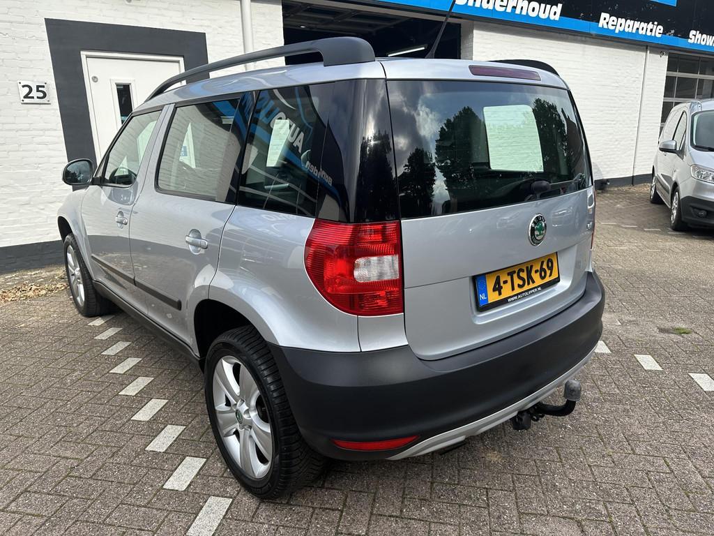 Skoda Yeti 1.2 TSI Ambition /Trekhaak/Lm velgen/All seasen b, Voorwielaandrijving, Euro 5, Stof, Gebruikt