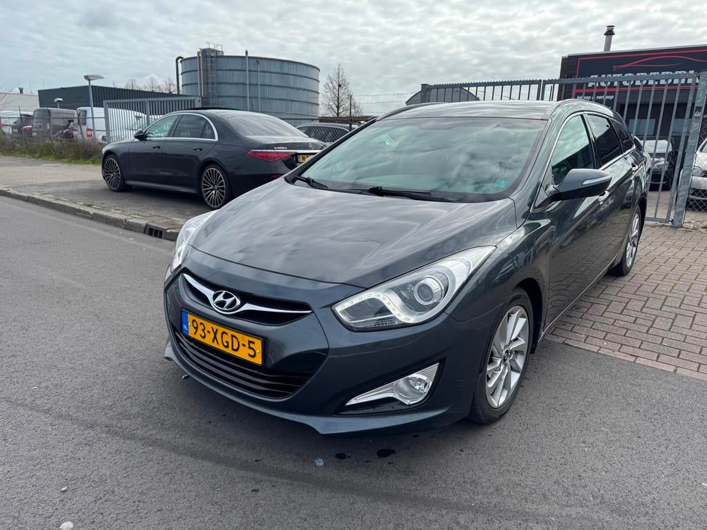 Hyundai I40 Wagon 1.6 GDI NAVI/CLIMA/PDC, Voorwielaandrijving, Euro 5, 135 pk, Gebruikt
