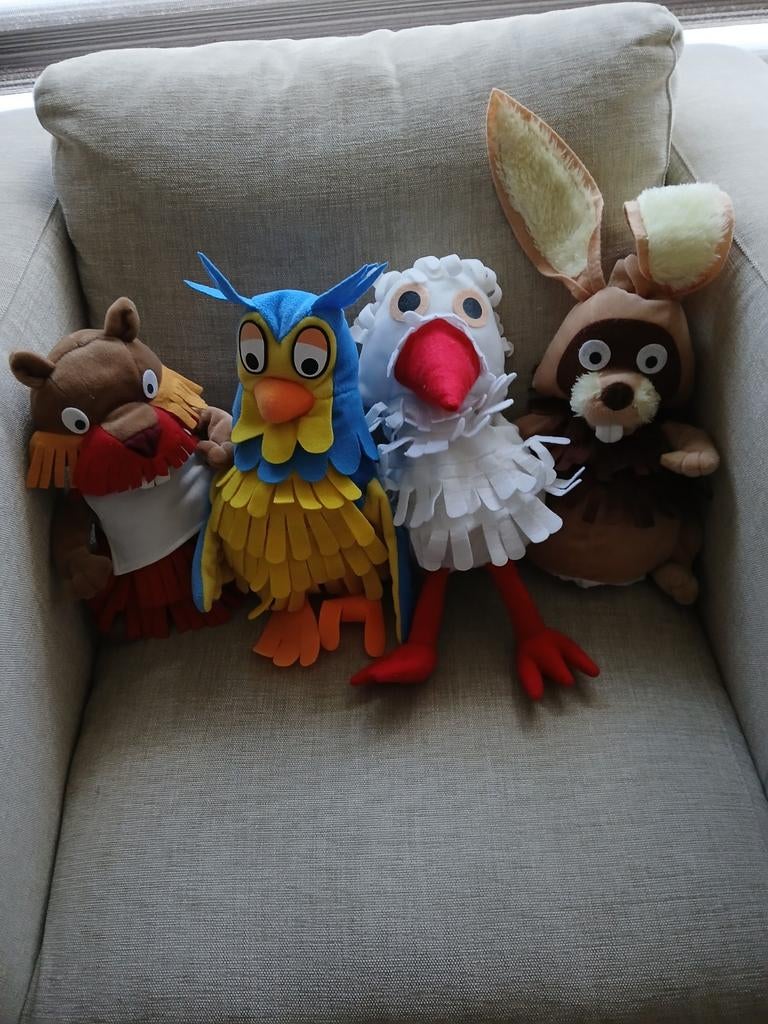 Fabeltjeskrant handpoppen 4 stuks. Zgan., Ophalen of Verzenden, Zo goed als nieuw, Overige typen