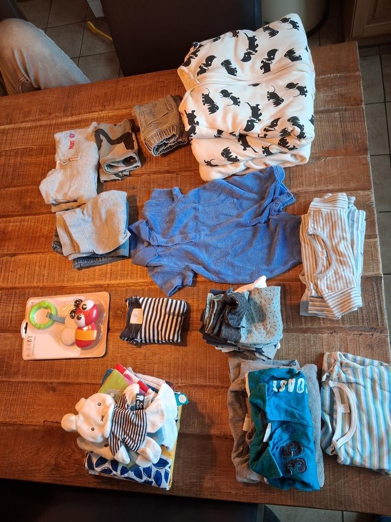 Kledingpakket jongen van alles wat qua maat, Ophalen of Verzenden