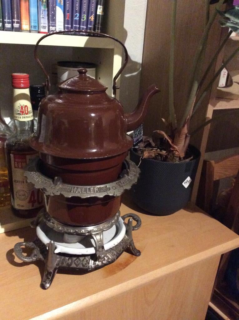 georg haller ottensen hamburg petroleumstel bruin + theepot, Ophalen of Verzenden