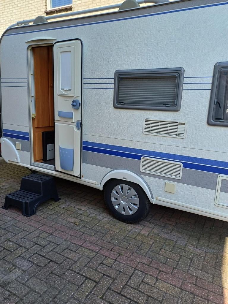 Hobby 440 SF DE LUXE Easy 2005 zeer nette caravan, Hobby, Treinzit, Particulier, 4 tot 5 meter