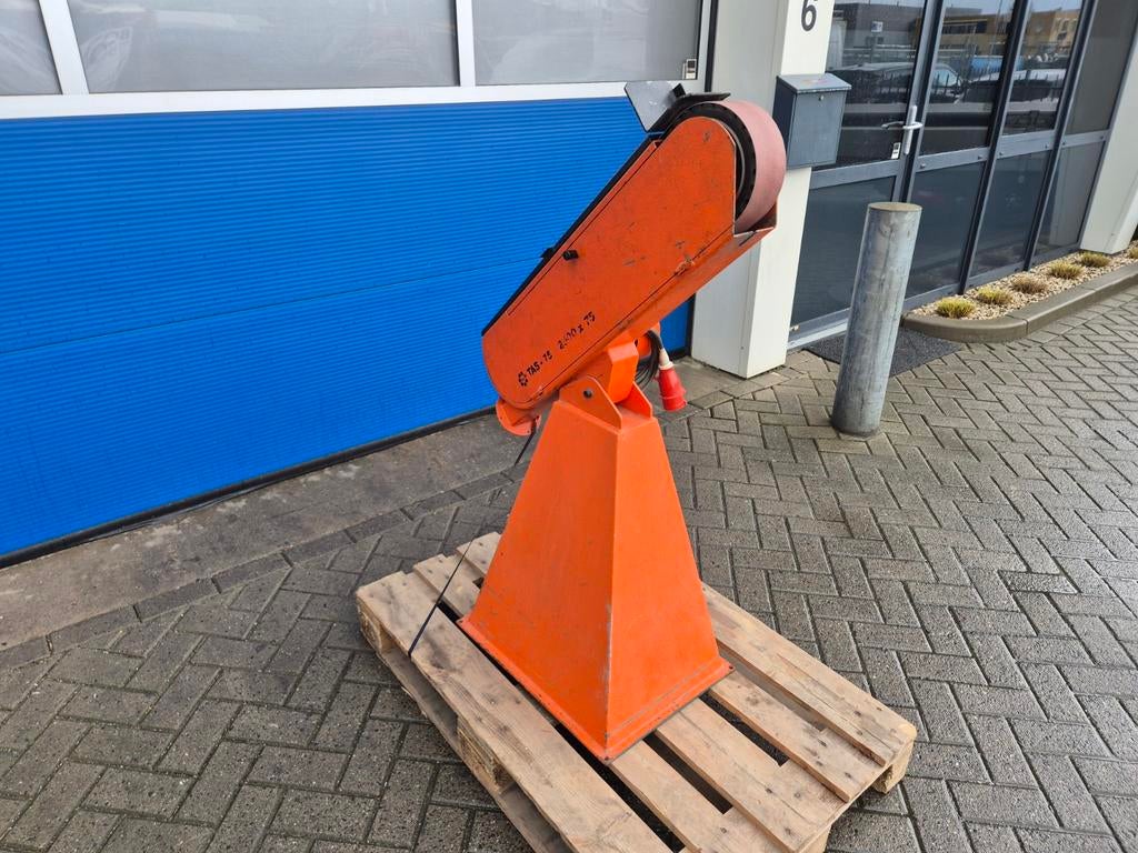 HM MACHINERY TAS-75 Bandschuurmachine 380V, HM Machinery, Gebruikt, Denemarken, Bandschuurmachine