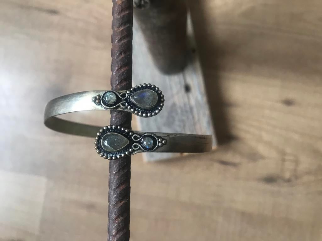 Moost wanted arm cuff, Overige materialen, Gebruikt, Verzenden, Met edelsteen