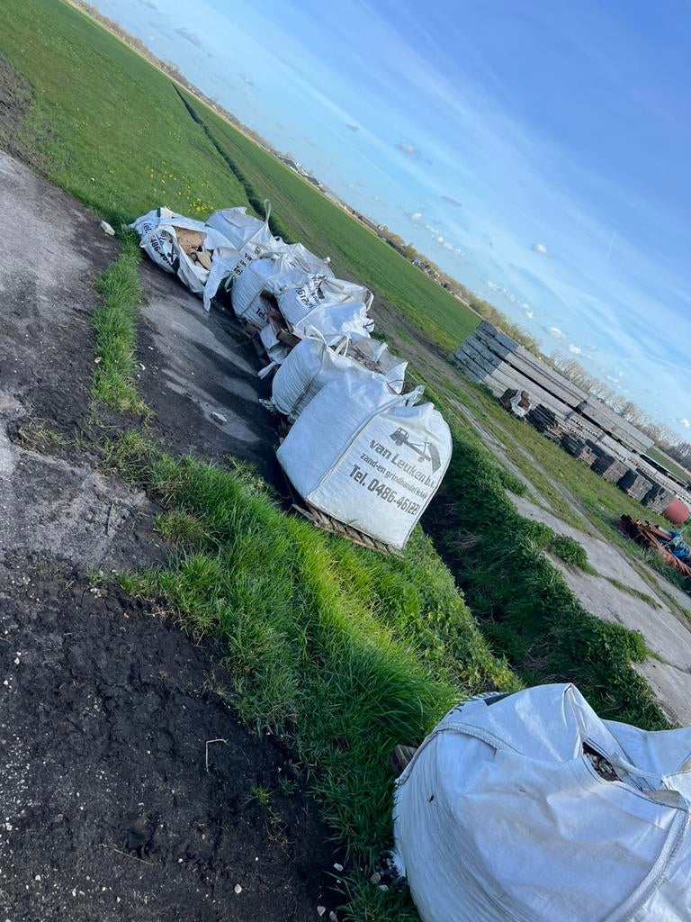 Partij grind wit, Tuin en Terras, Ophalen, Zo goed als nieuw, Wit