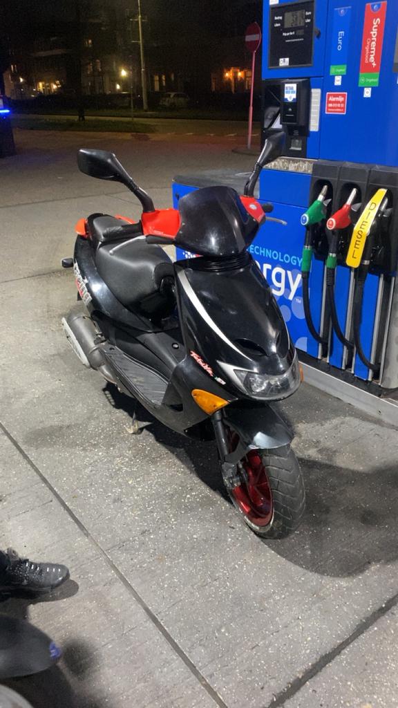 aprilia sr50 125cc 2t, Ophalen, Tweetakt, Overige modellen, Zo goed als nieuw