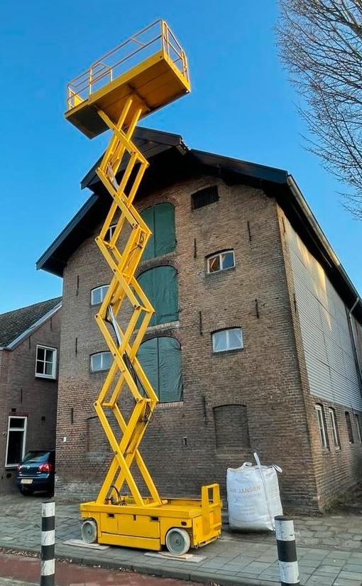 Haulotte compact 12 schaarhoogwerker izgs marge geen btw, Ophalen, Zo goed als nieuw, 5 meter of hoger