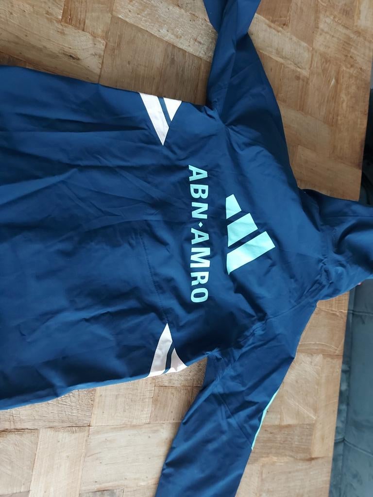 Ajax Regenjas Maat M - Zo goed als nieuw, Kleding | Heren, Sportkleding, Ophalen of Verzenden, Zo goed als nieuw, Adidas, Voetbal