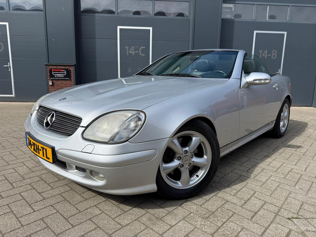 Mercedes-Benz SLK-klasse 320 V6 AUTOMAAT/NIEUWSTAAT/XENON/AI, Auto's, Gebruikt, Zwart, Cabriolet, Bedrijf