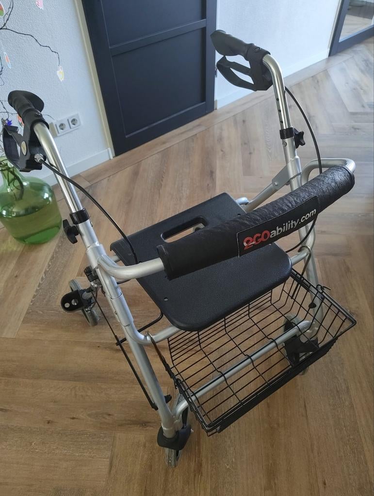 Te koop 2goability rollator, Ophalen, Zo goed als nieuw