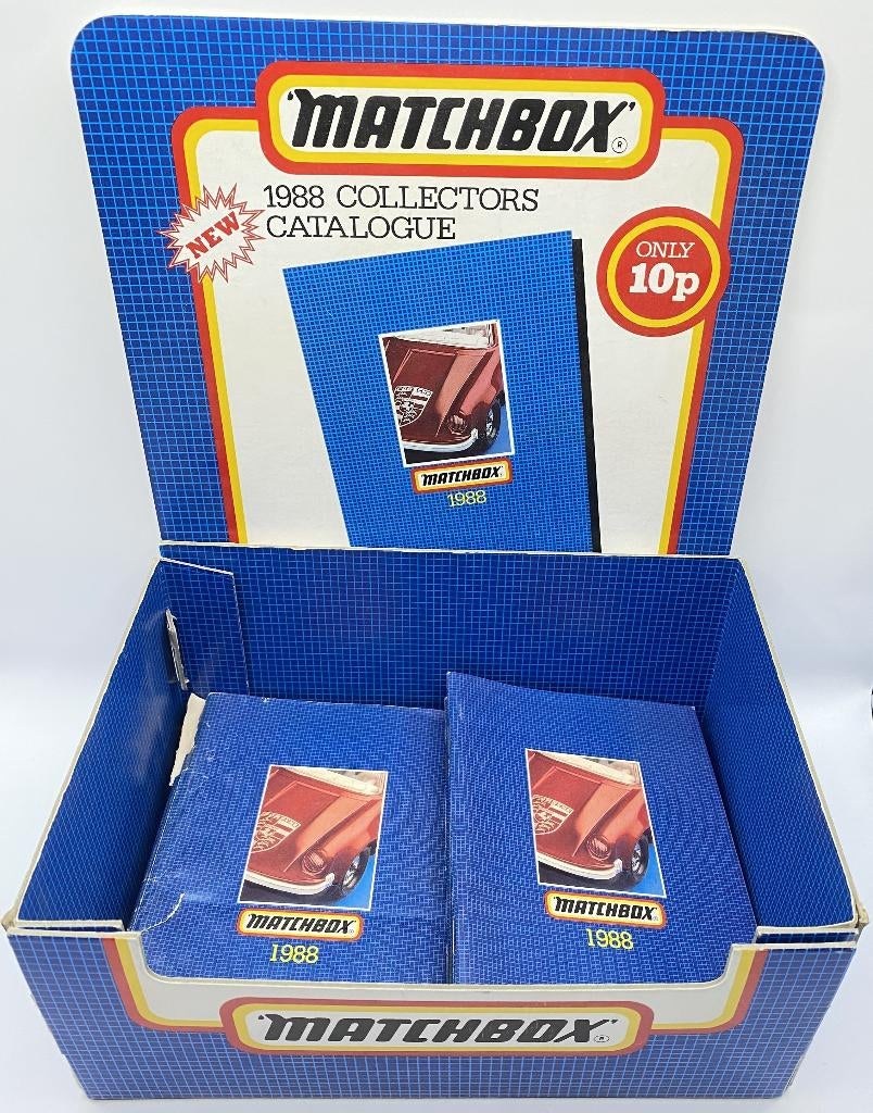 Matchbox display voor- en met catalogi 1988, Hobby en Vrije tijd, Modelauto's | Overige schalen, Ophalen of Verzenden, Zo goed als nieuw