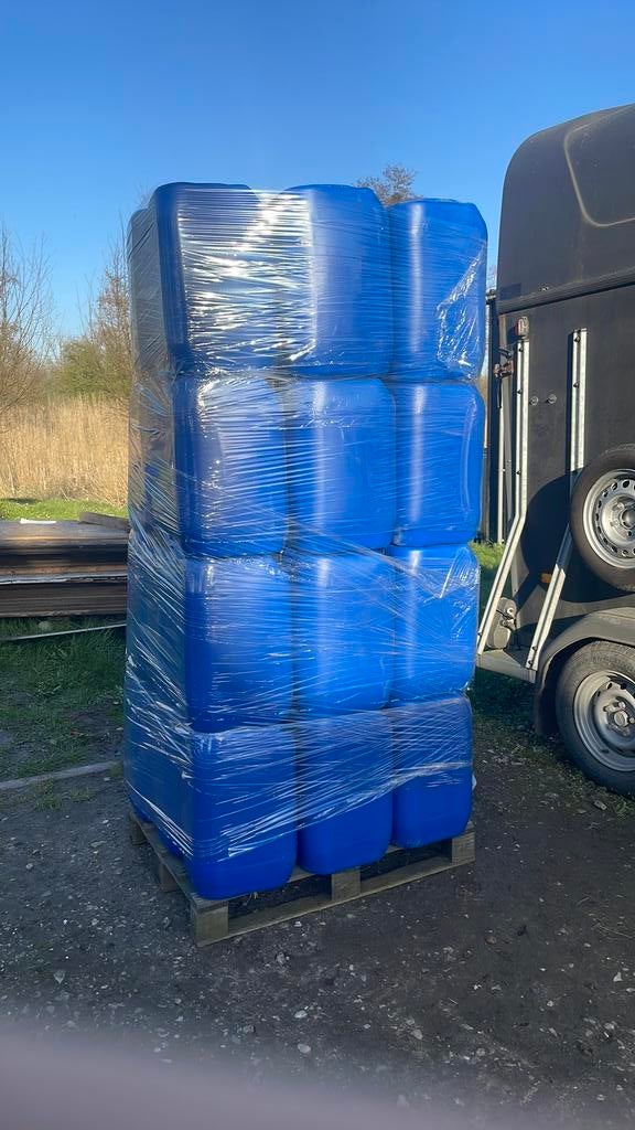 Leege jerrycans 20/25 liter, Minder dan 75 liter, Ophalen, Zo goed als nieuw, Kunststof