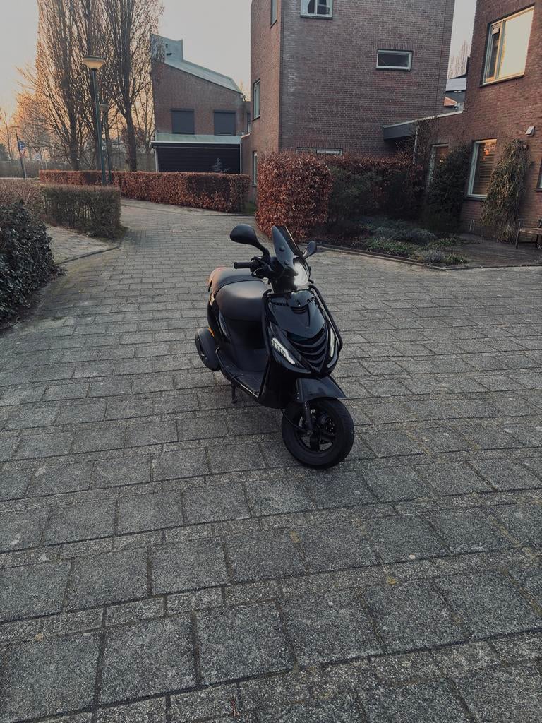 Piaggio Zip Injectie 2018 50cc - Zwart, Ophalen, Gebruikt, Maximaal 45 km/u, Zip
