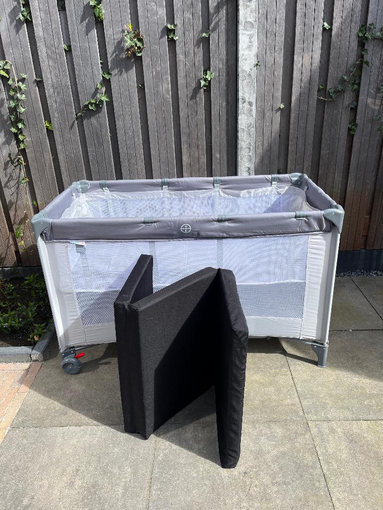 Campingbedje MamaLoes, Ophalen of Verzenden, Gebruikt, Reisbedje