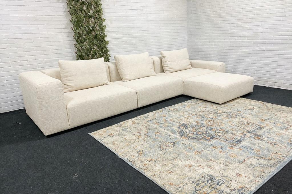 Living Divani Wall - stoffering naar keuze, Ophalen of Verzenden, Zo goed als nieuw, Stof