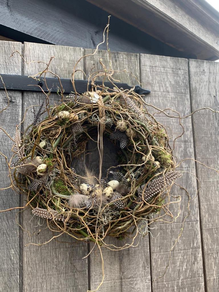 Prachtige lente krans met Kwarteleitjes en Veren. Ca. 45 cm, Ophalen, Nieuw