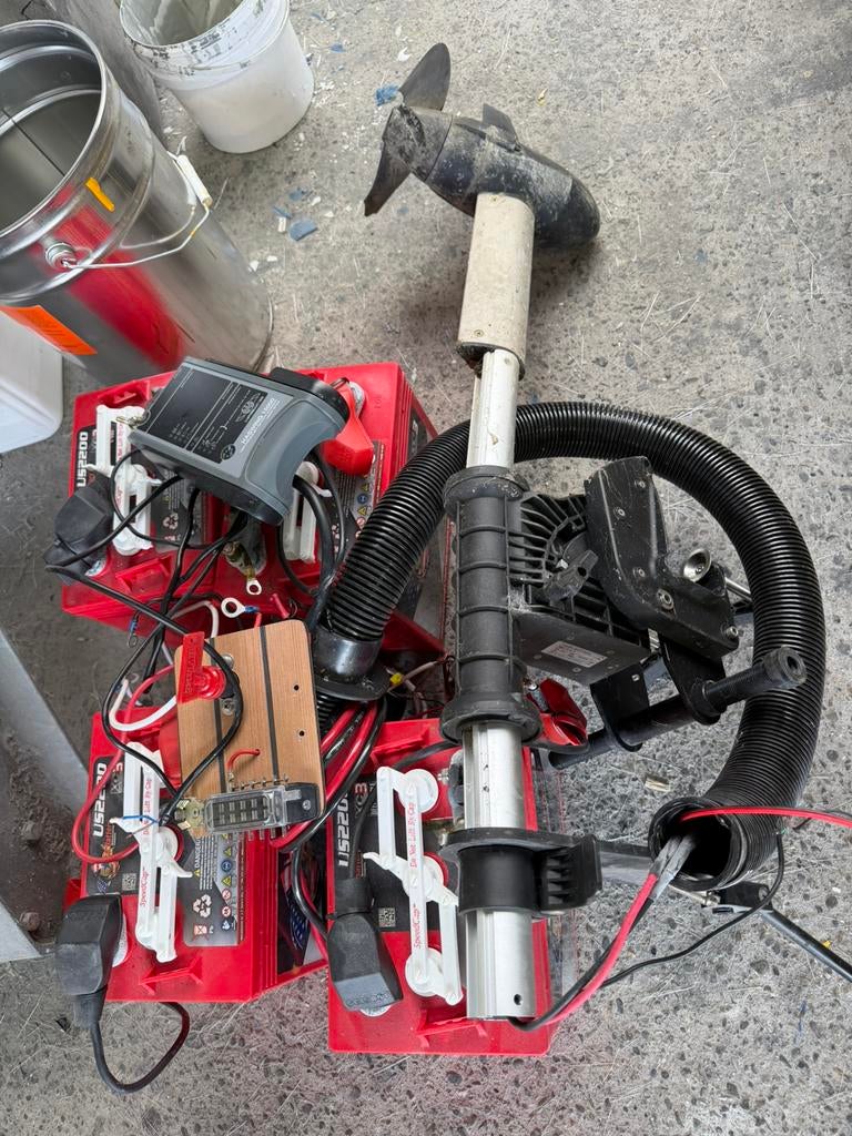 Elektrische buitenboordmotor, complete set incl accu’s, Ophalen, Gebruikt, 5 tot 10 pk, Elektrische start