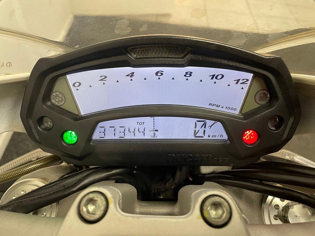 Ducati M 796 (bj 2010), Motoren, DUCATI, 2 cilinders, Motorrijbewijs A, Bedrijf