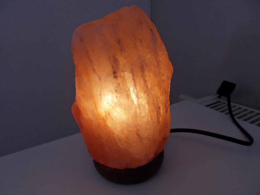 Zout lamp, hoog met voet 18 cm., Huis en Inrichting, Lampen | Tafellampen, Ophalen of Verzenden, Zo goed als nieuw, Minder dan 50 cm