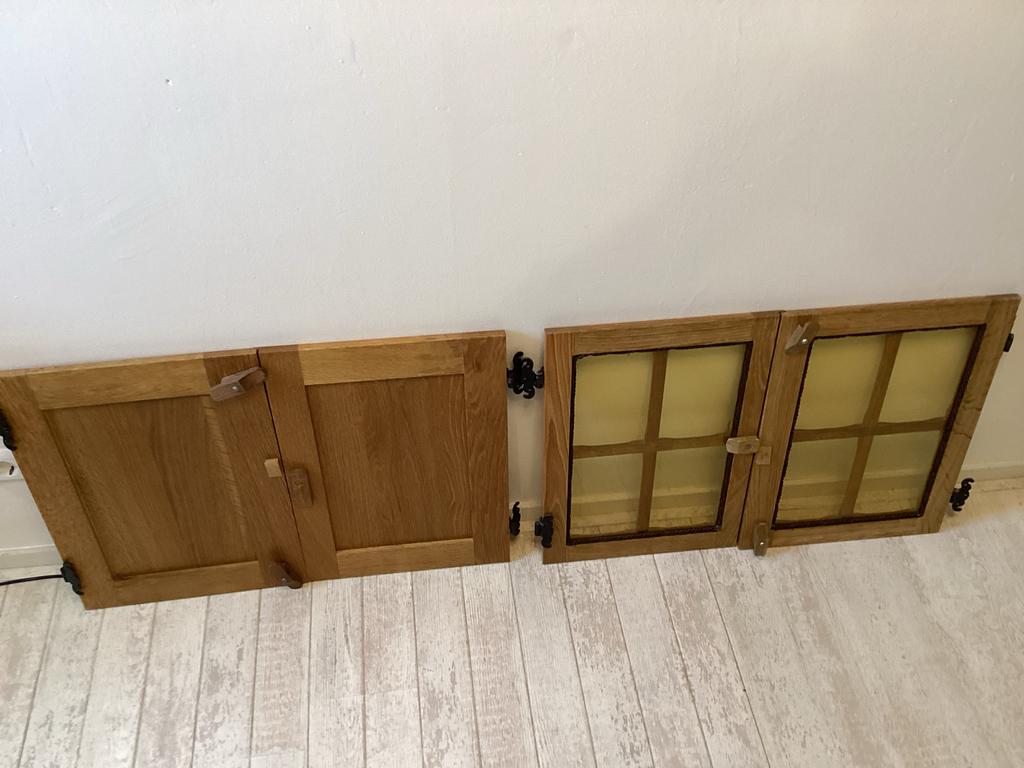 Oisterwijk eiken vitrinekast deurtjes, Ophalen, Minder dan 50 cm, Gebruikt, Eikenhout