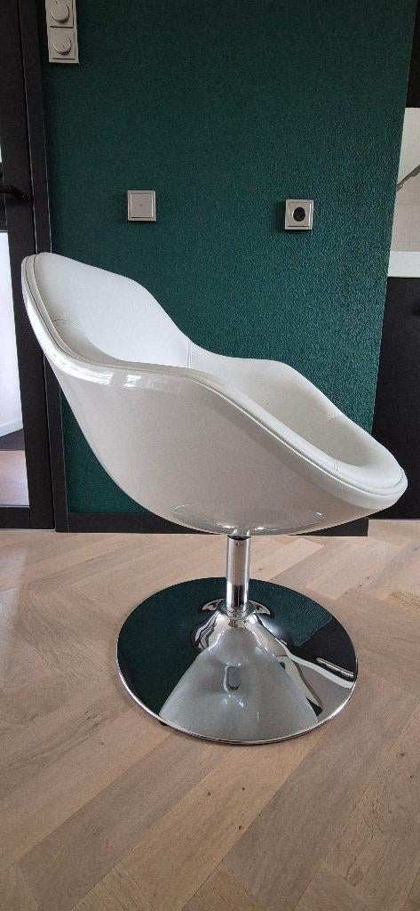 Kuipstoel wit, Ophalen, Gebruikt, Wit, Leer