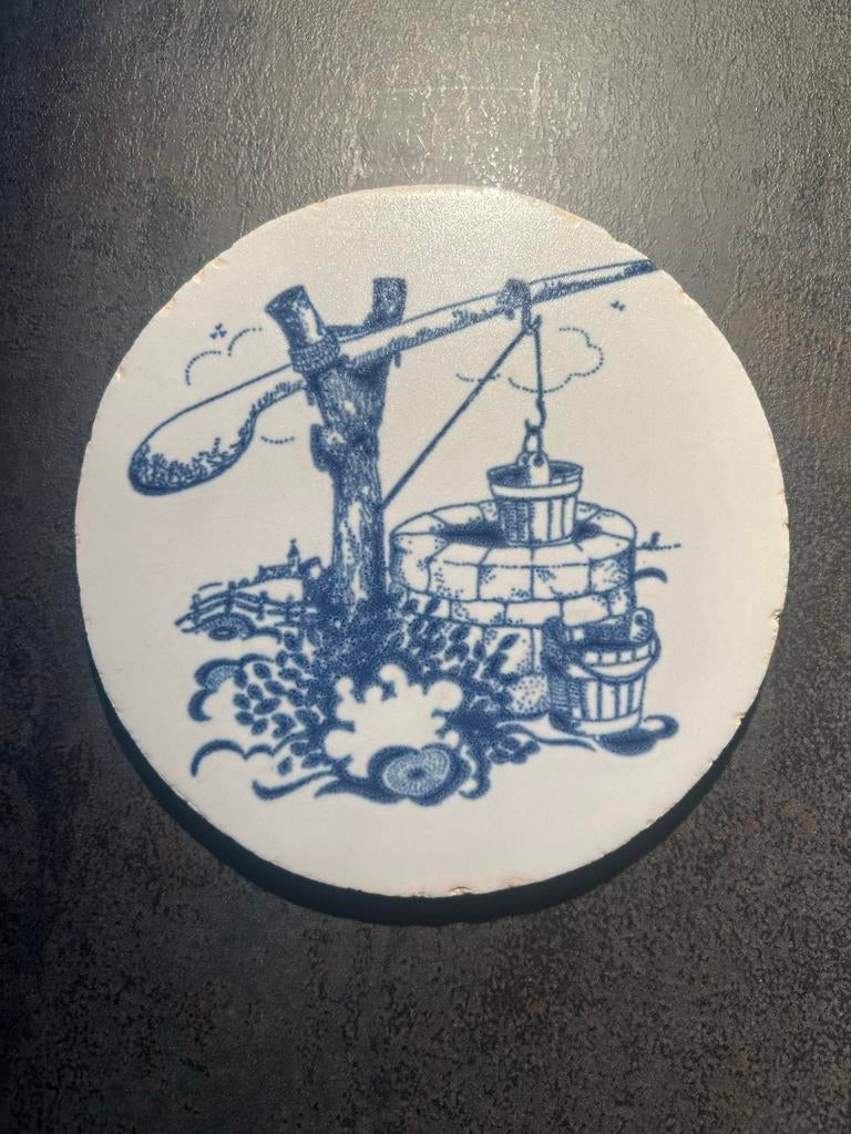 Vintage Mosa Holland onderzetter met waterput decor, Ophalen of Verzenden