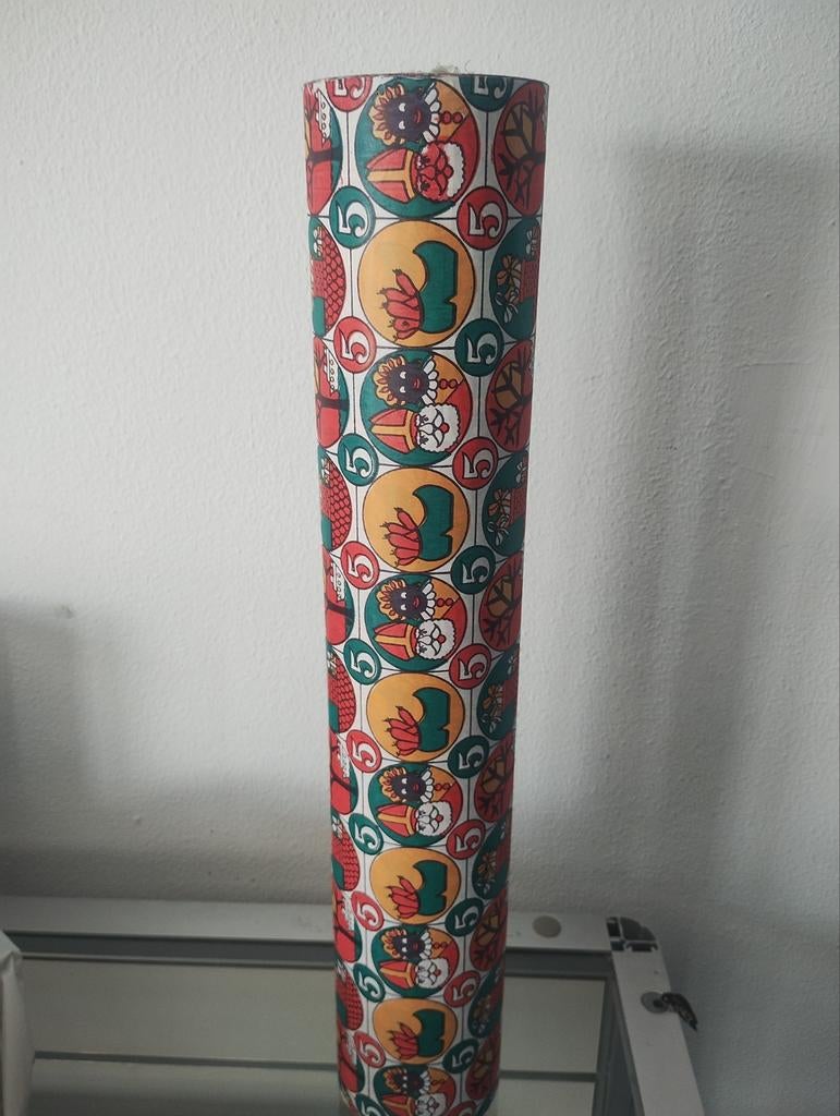 Oude dikke winkelrol sinterklaas en zwarte piet inpakpapier, Verzenden, Zo goed als nieuw