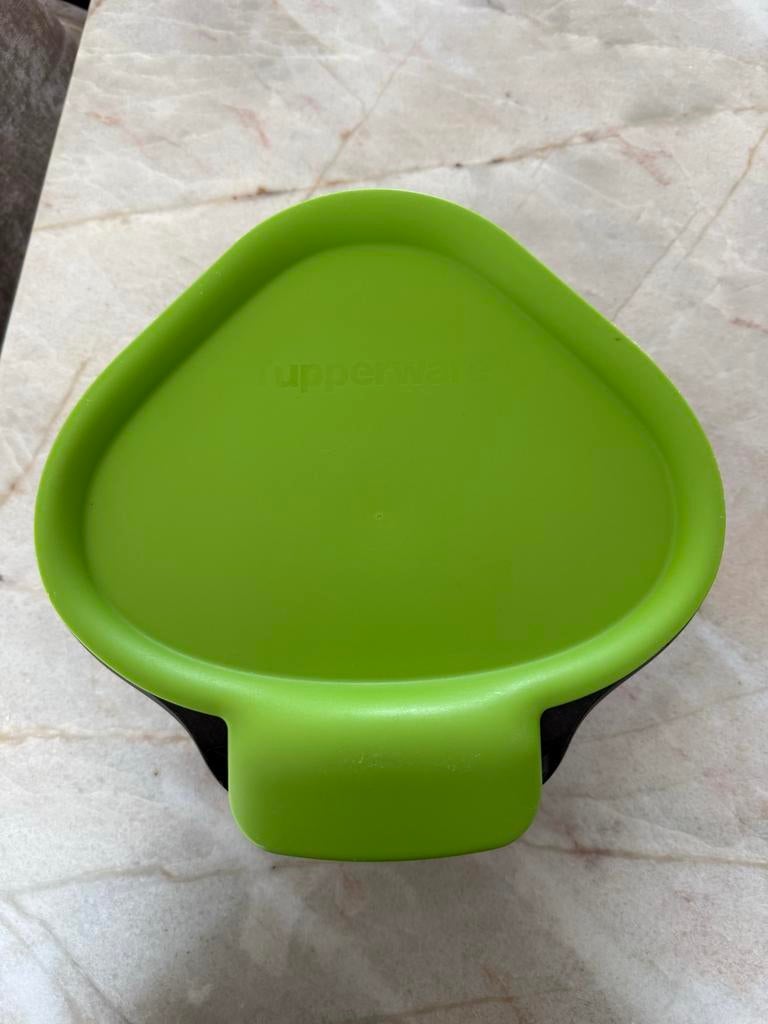 Tupperware afvalbakje zwart/groen, Huis en Inrichting, Keuken | Tupperware, Ophalen, Gebruikt, Groen, Bak of Kom