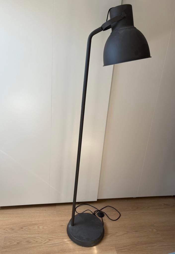 Hektar vloerlamp donkergrijs, Ophalen, Gebruikt, Metaal, 150 tot 200 cm