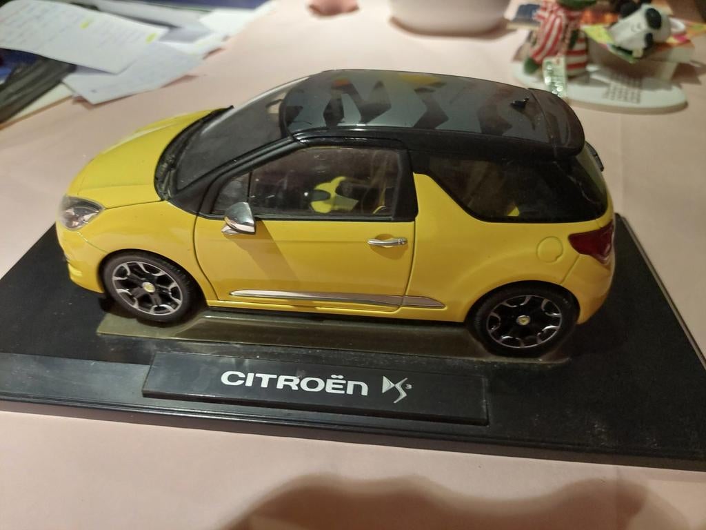 Citroen DS, Hobby en Vrije tijd, Modelauto's | 1:43, Ophalen of Verzenden, Auto