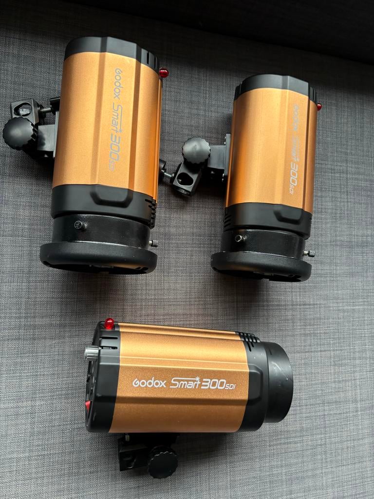 Studioset 3 Godox flitsers met oa 4 wireles triggers en meer, Ophalen, Gebruikt, Complete fotostudio