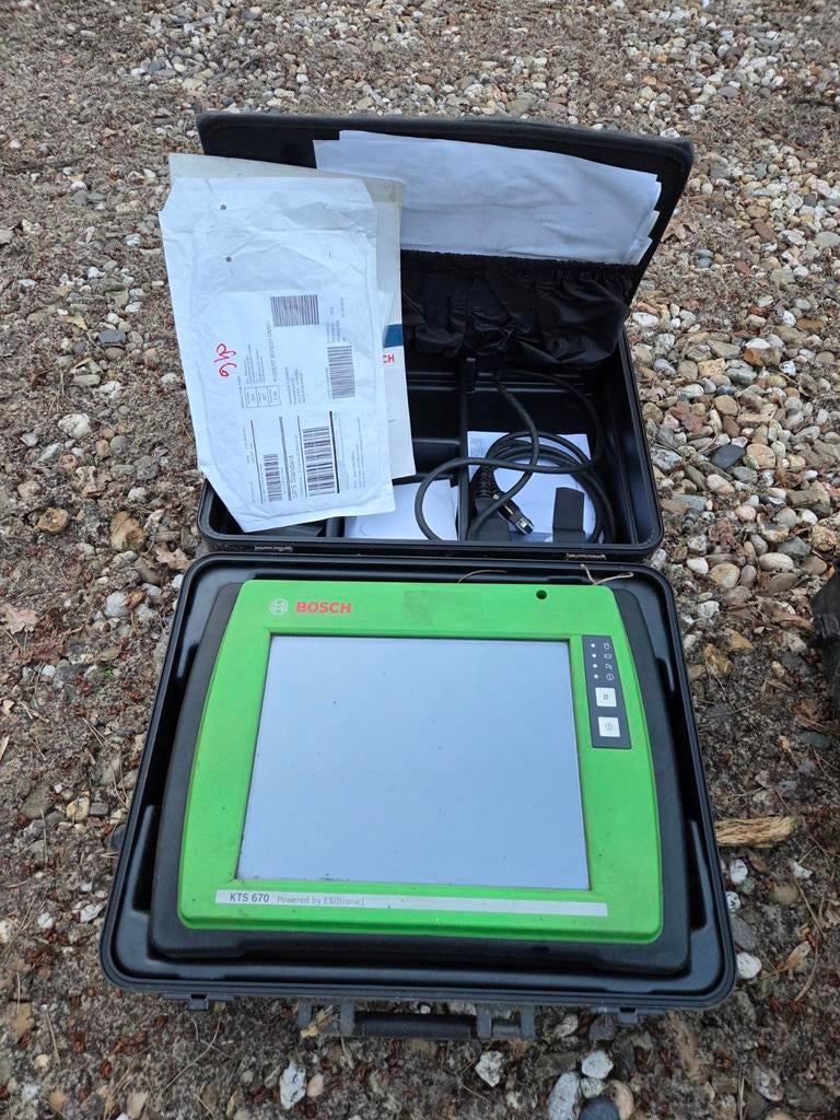 Bosch KTS 670 Diagnosetester (defecte batterij), Ophalen of Verzenden