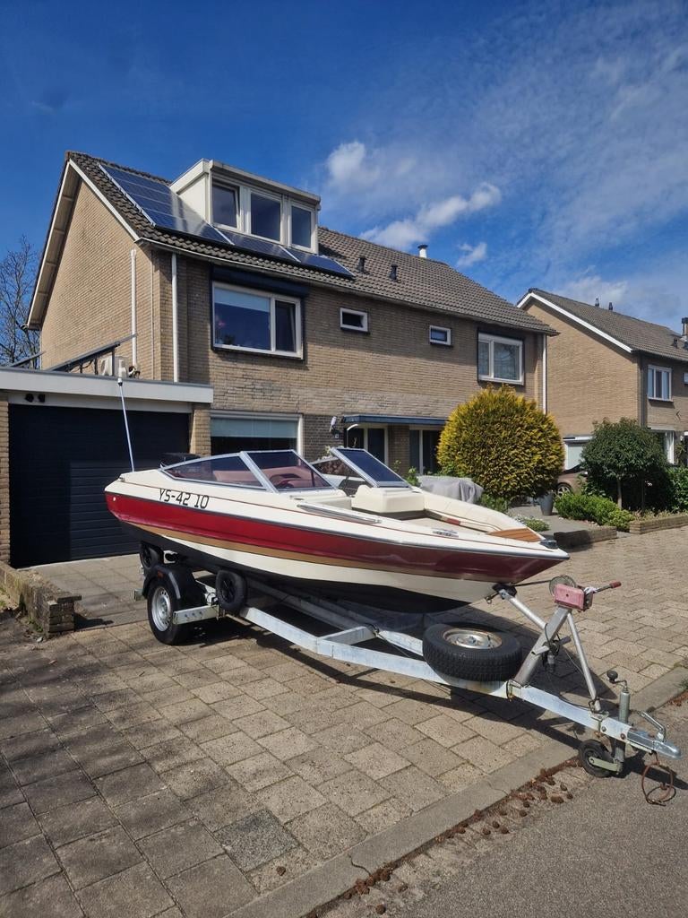 Speedboot Maxum 1700 SR Bowrider, Ophalen, 3 tot 6 meter, Buitenboordmotor, Polyester