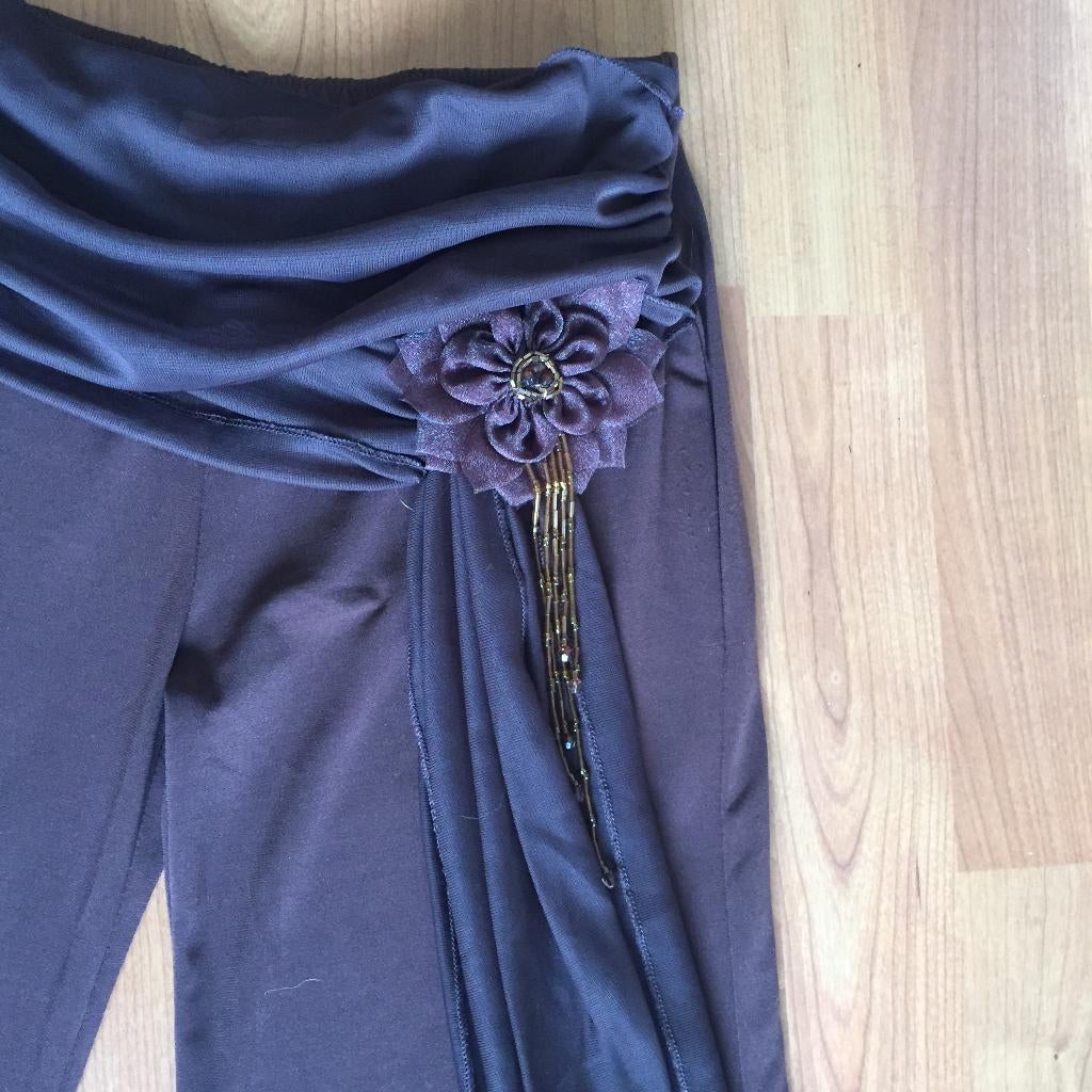 US pantalon, broek, paars met bloem, nieuw, flared, Paars, Nieuw, Ophalen of Verzenden, Maat 36 (S)