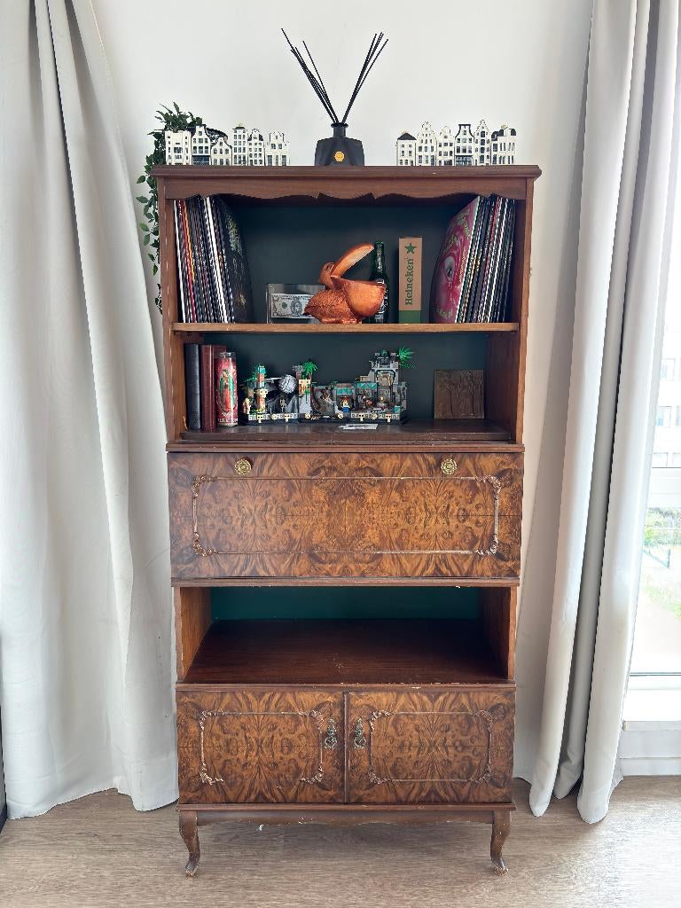 Antique Wooden Cabinet, Ophalen
