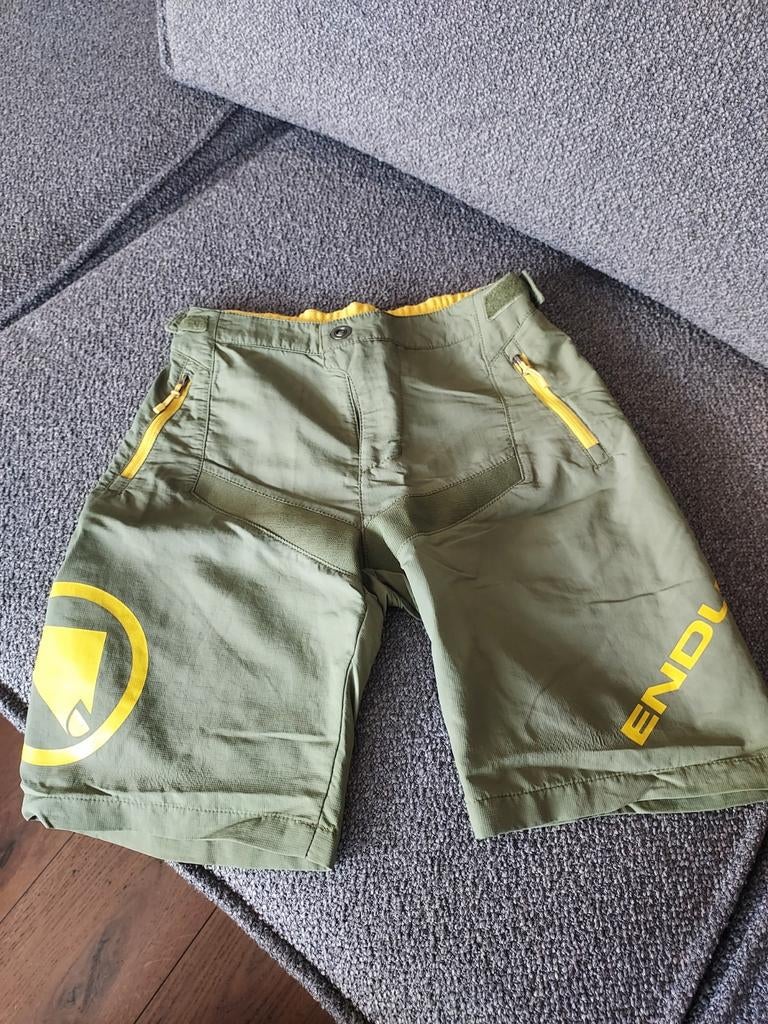 Endura MTB broekje maat 140, Ophalen of Verzenden, Gebruikt, Overige maten, Schoenen
