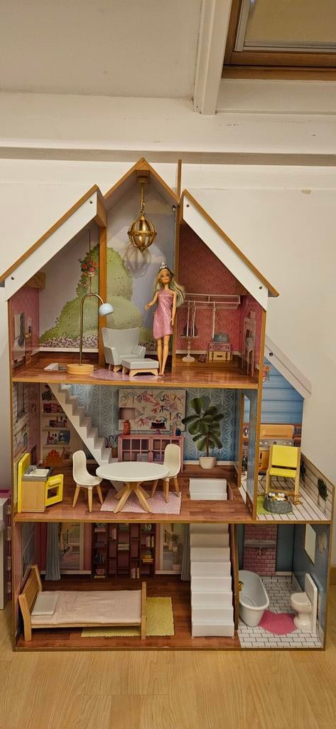 Houten poppenhuis Barbies, Kinderen en Baby's, Speelgoed | Poppenhuizen, Ophalen, Gebruikt, Poppenhuis