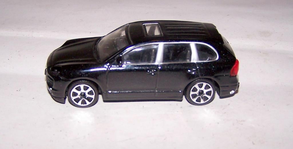 Porsche Cayenne Turbo model. Bburago. 1/43. Nieuwstaat., Ophalen of Verzenden, Nieuw, Auto, Overige merken