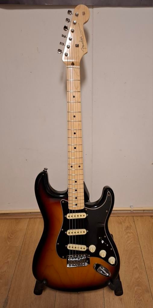 Fender stratocaster Sunburst Unieke custom gitaar, Ophalen of Verzenden, Zo goed als nieuw, Solid body, Fender
