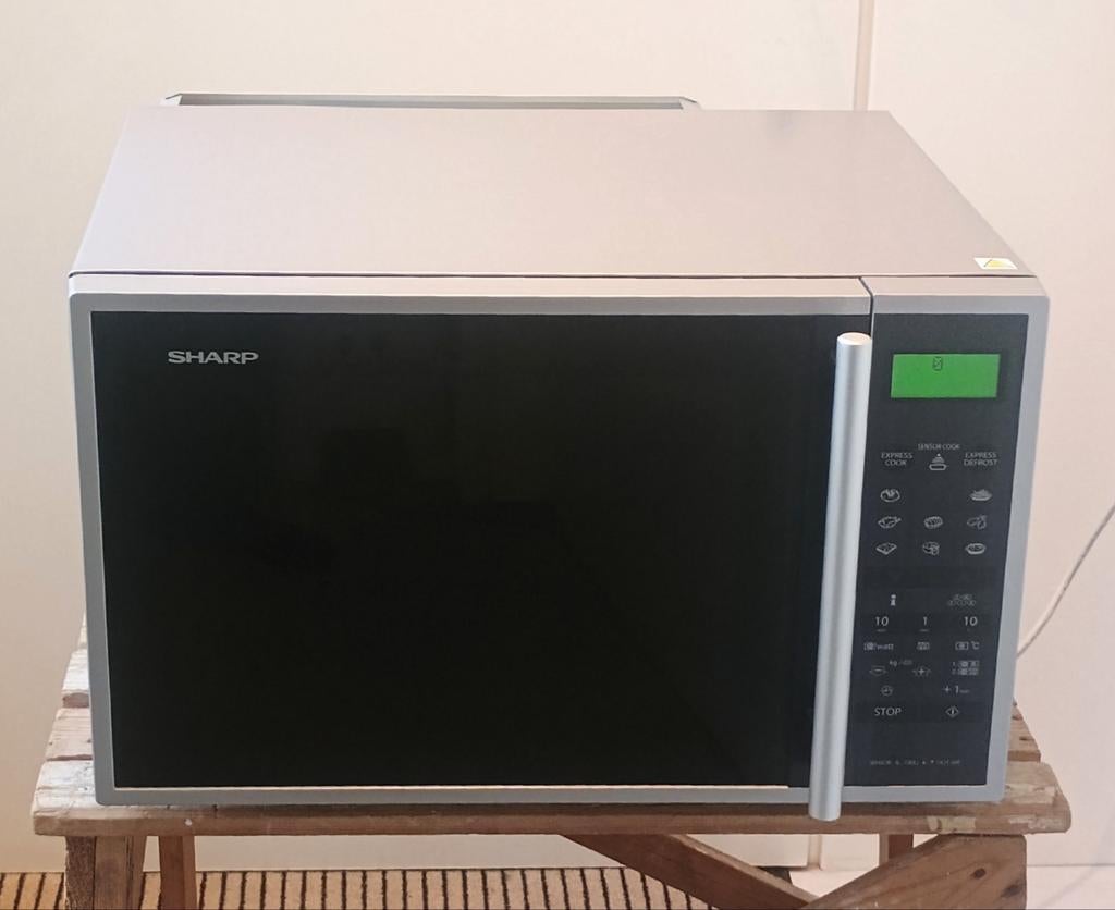 Sharp R-961(IN)W vrijstaande combimagnetron heteluchtoven, Combimagnetron, Gebruikt, Verzenden, .